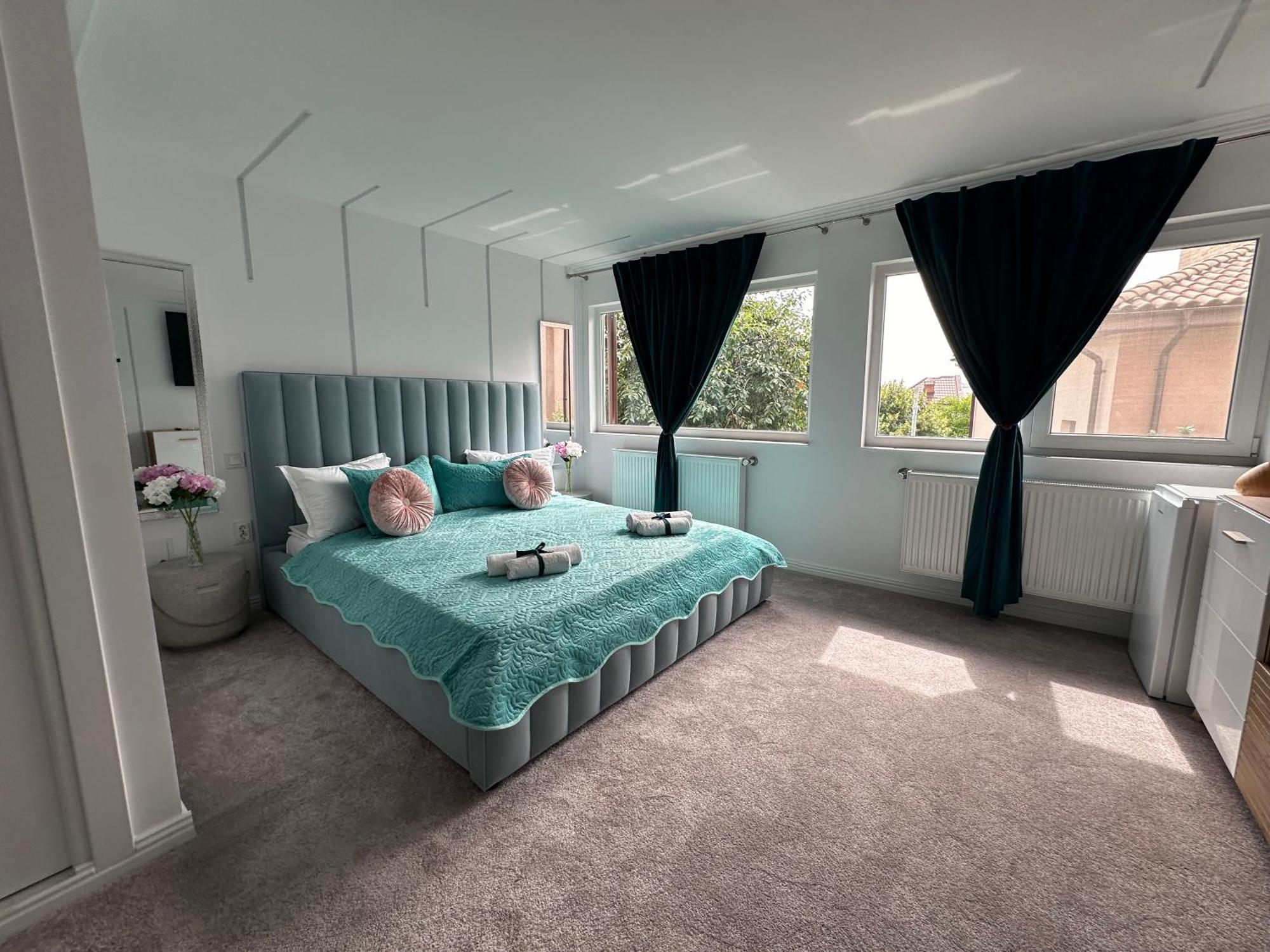 Elegant Escape Central Studio Крайова Экстерьер фото