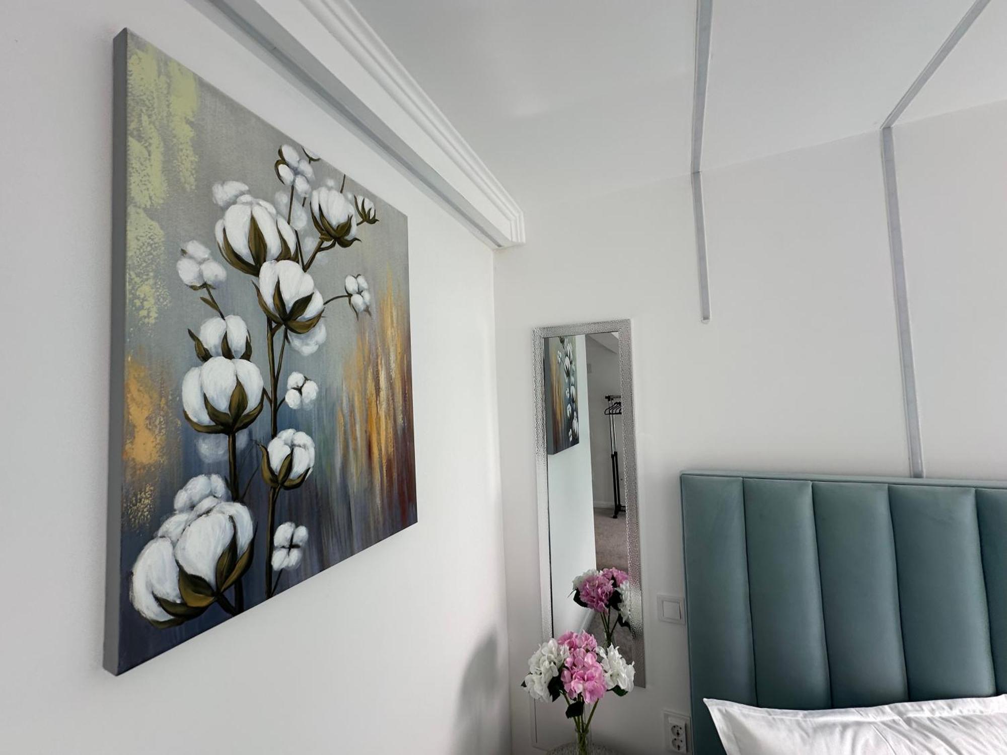 Elegant Escape Central Studio Крайова Экстерьер фото
