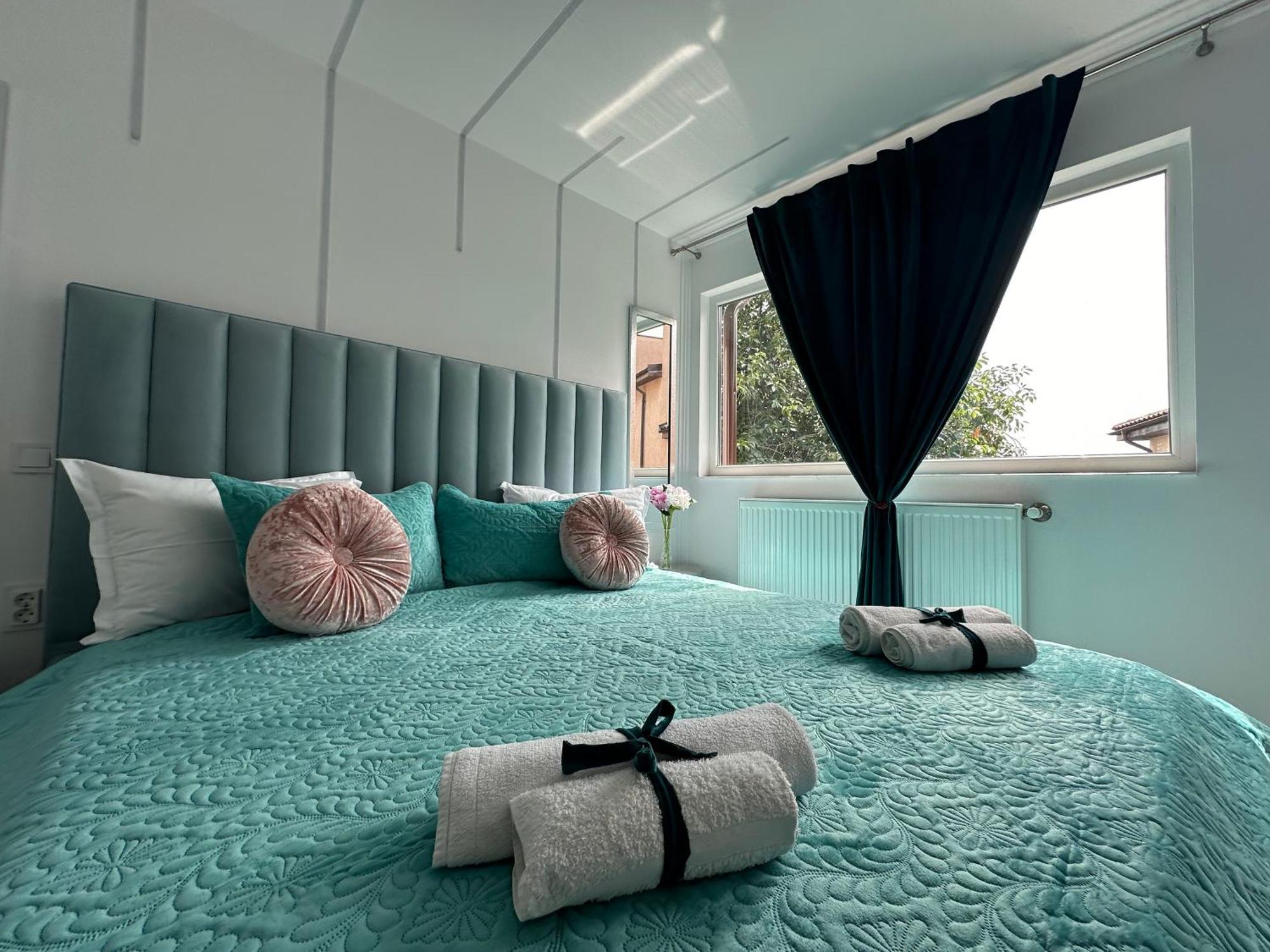 Elegant Escape Central Studio Крайова Экстерьер фото